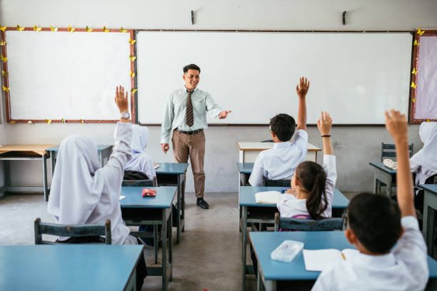 Pakar Nilai Sekolah Rakyat Jalan Terbebas dari Kemiskinan