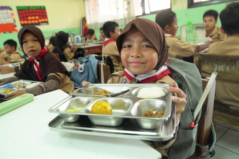 Satu Tahun Kepemimpinan Prabowo-Gibran, Pemerintah Tegaskan Komitmen Perbaiki Gizi Anak Bangsa