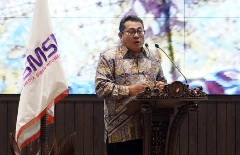 TNI-Polri Bersatu Meredam Isu Hoaks Pemicu Kericuhan